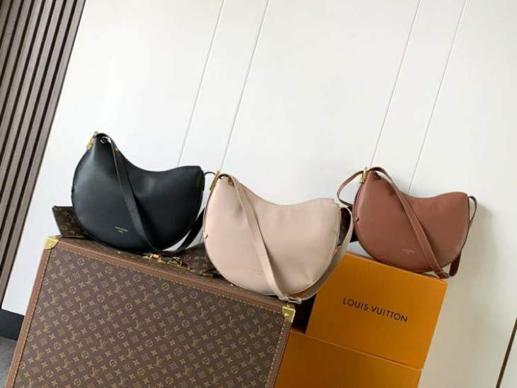 Picture of Louis Vuitton Handbags _SKUfw212757374fw